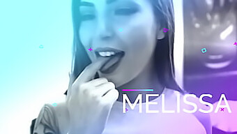 Melissa Lisboa用大鸡巴享受诱人的肛门快感