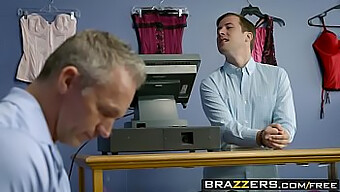 כרמן ולנטינה וג'סי ג'ון מככבות בסרטון חם של Brazzers בהשראת סיפורי נשים בחיים האמיתיים